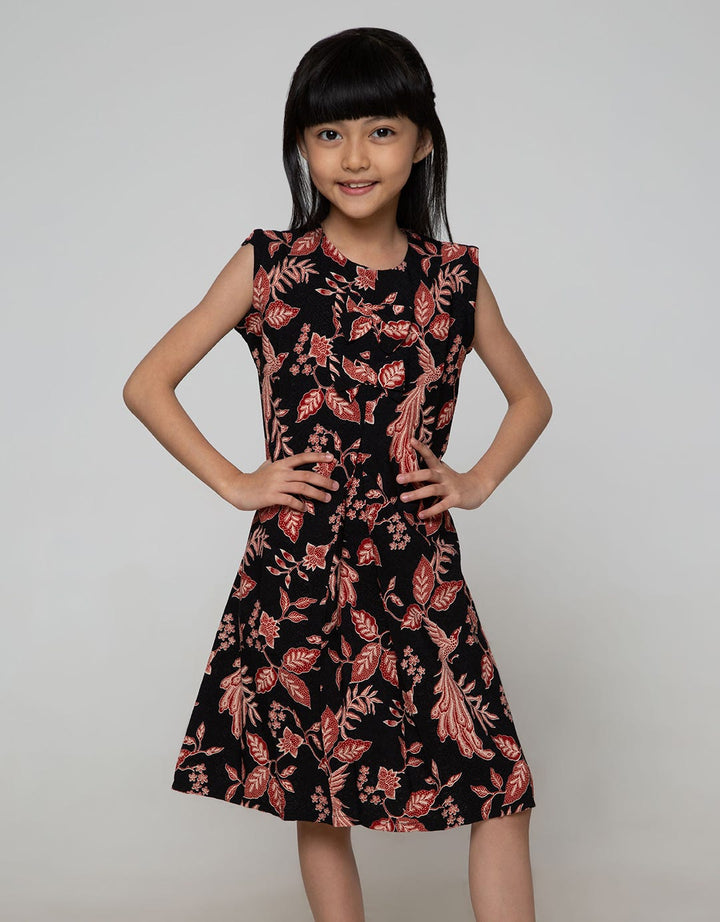 Arjuna Weda Girl Bat