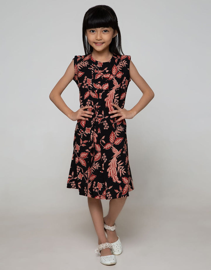 Arjuna Weda Girl Bat