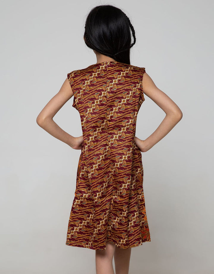 Arjuna Weda Girl Bat