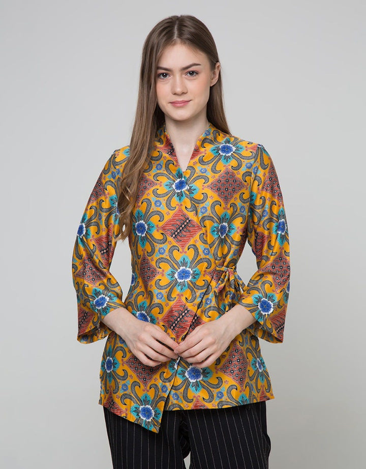 Arjuna Weda Blouse Batik Kembang Almond