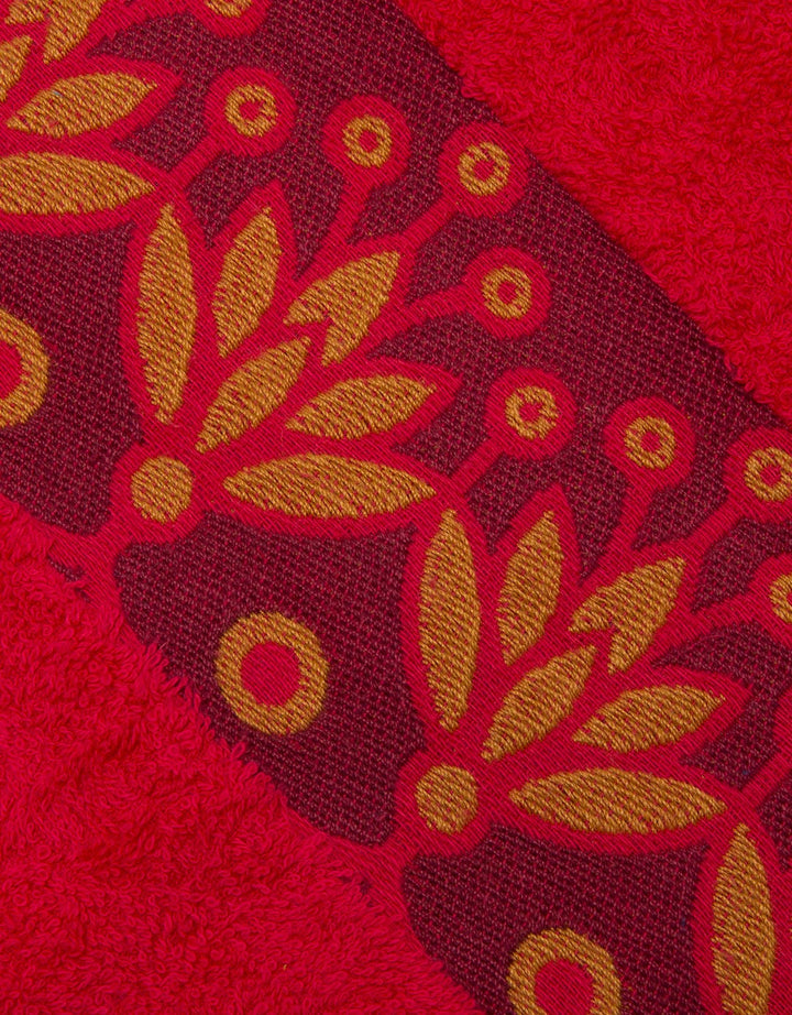 Lenuta Escort Grote Bath Towel