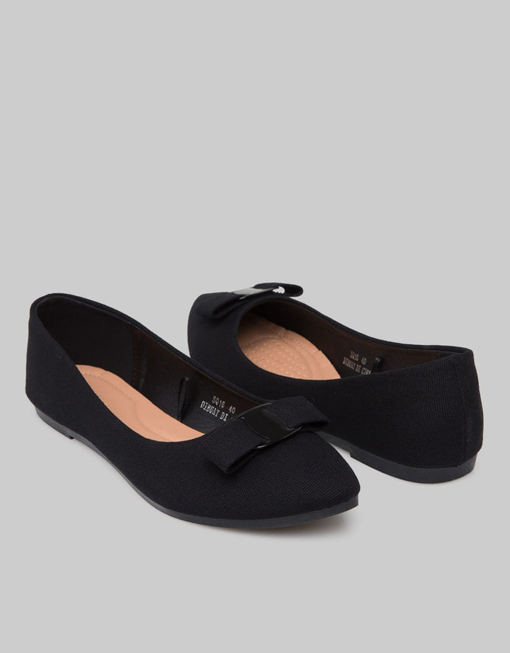 St. Yves Ballerinas Buckle Sepatu Flat