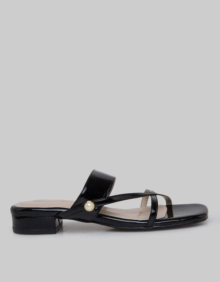 Yongki Komaladi Salsa Sandal Wanita