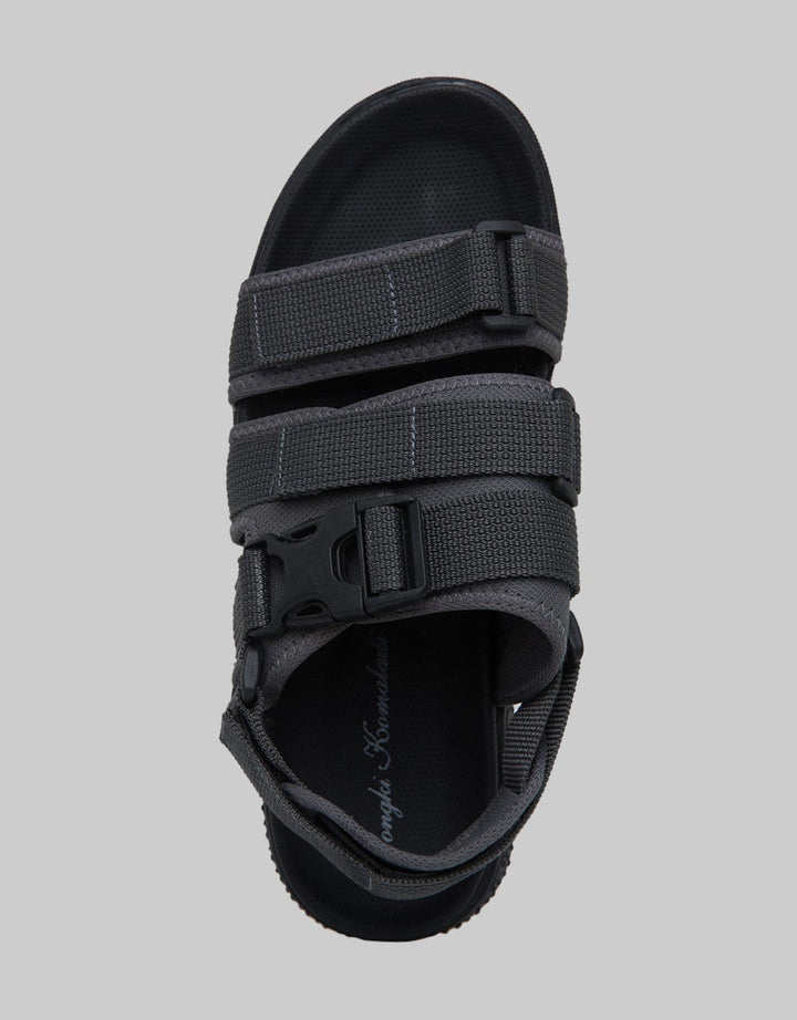 Yongki Komaladi Outdoor Sandal Pria