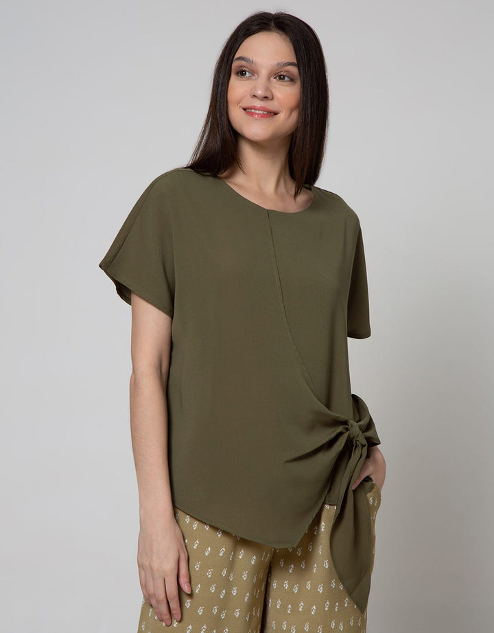 St. Yves Short Sleeve Blouse Knot