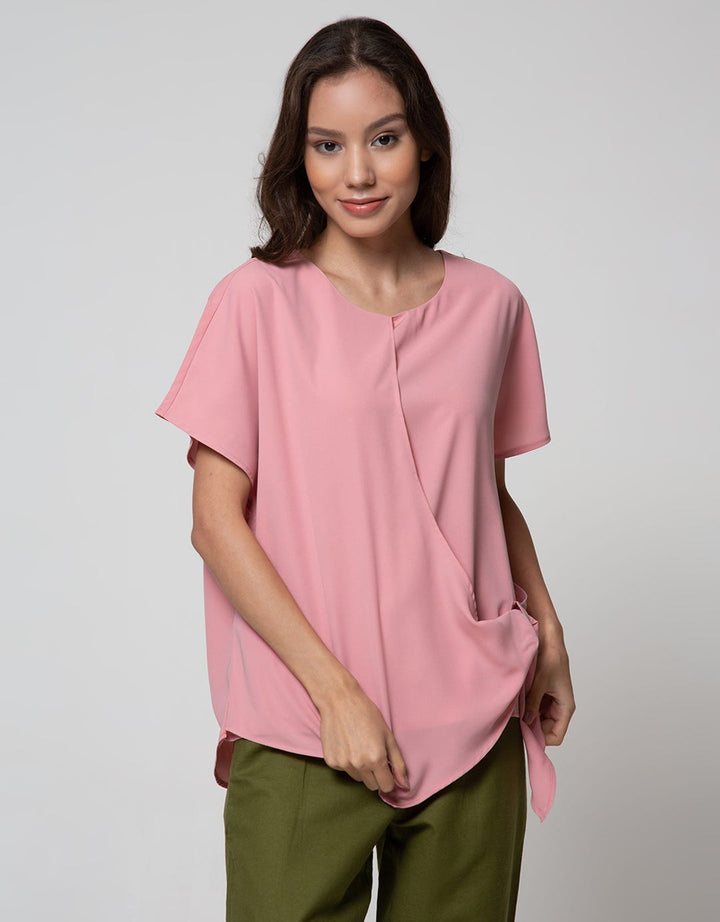 St. Yves Short Sleeve Blouse Knot
