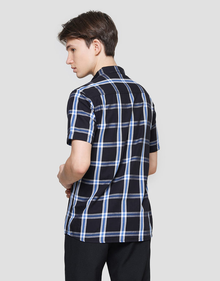 Gab's Reguler Check Motif Kemeja Lengan Pendek Pria