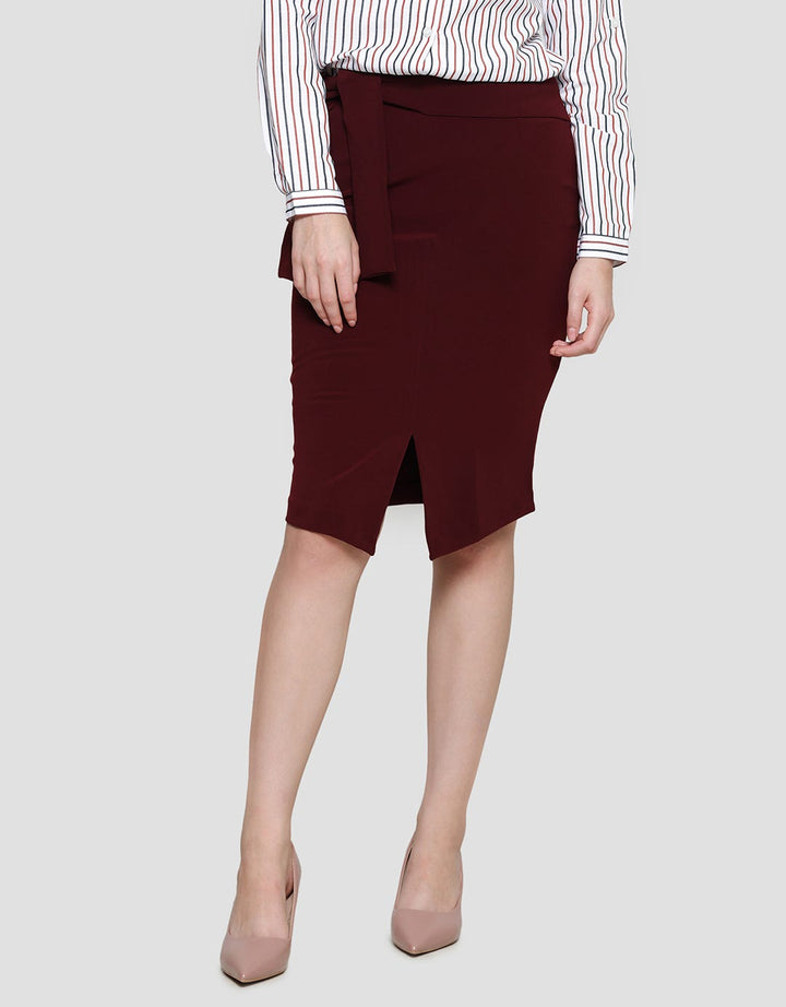 Cardinal Femme Rok Wanita
