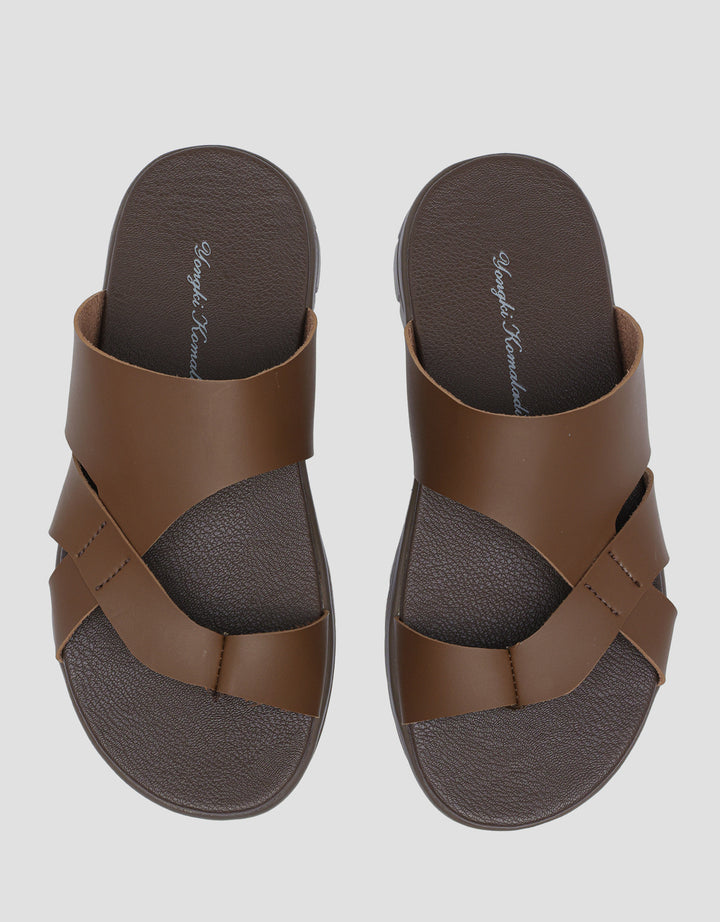 Yongki Komaladi Cross Straps Sandal Pria