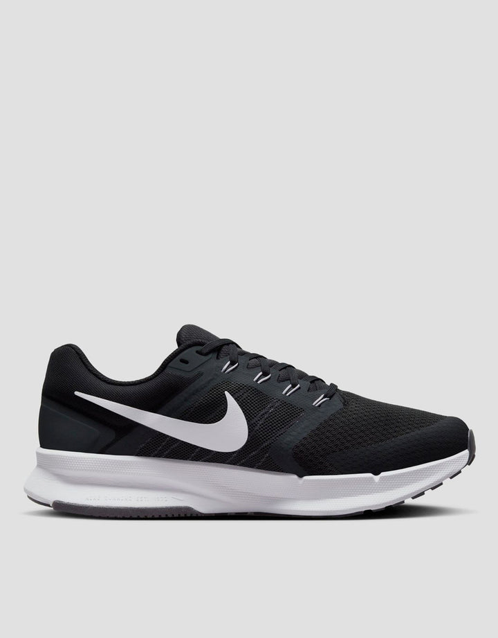 Nike Run Swift 3 Sepatu Pria