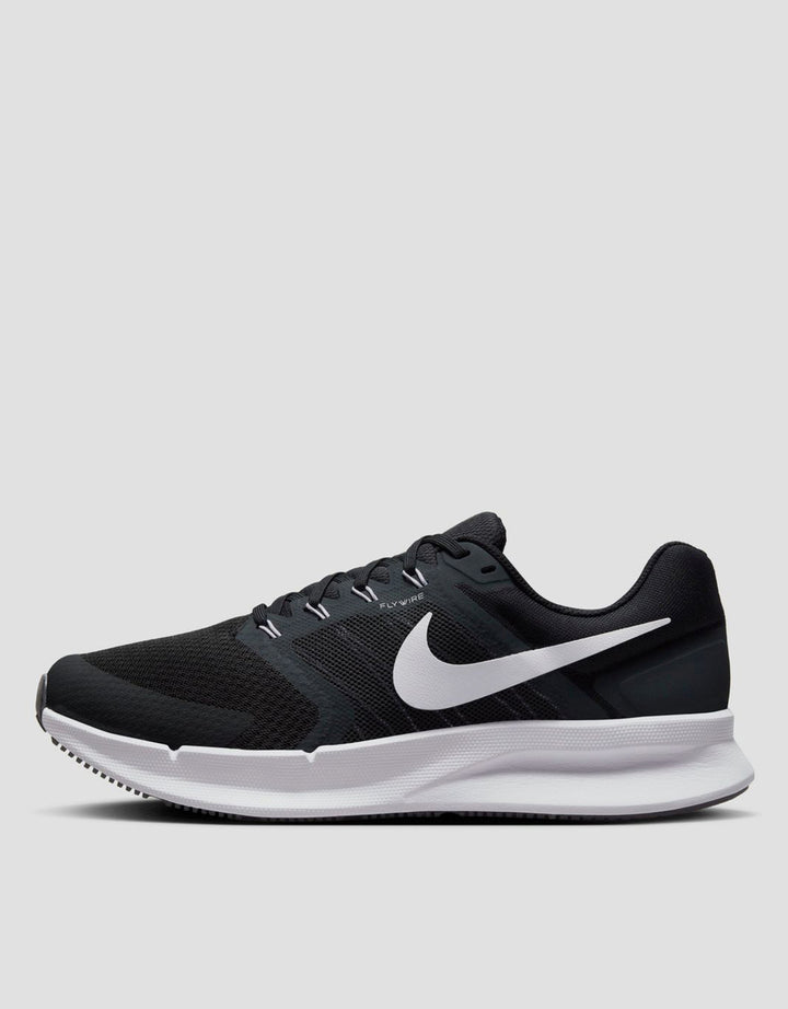 Nike Run Swift 3 Sepatu Pria