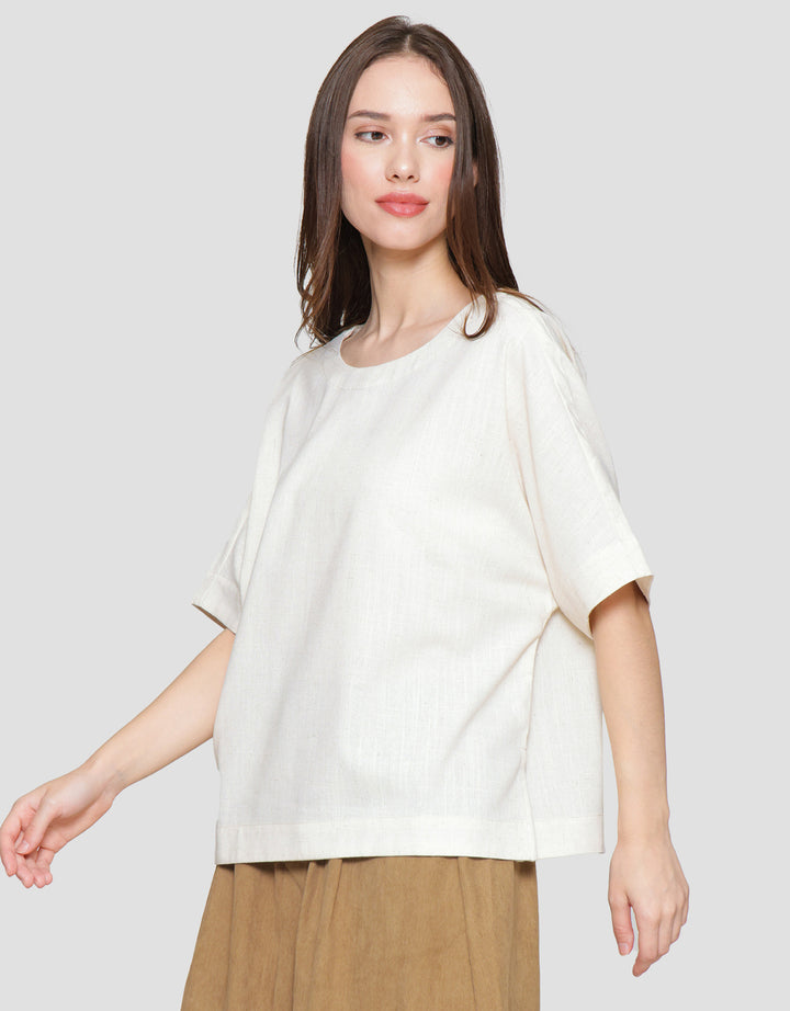 St. Yves Boxy Blouse With Side Slit Kaos Wanita