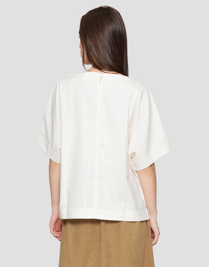 St. Yves Boxy Blouse With Side Slit Kaos Wanita
