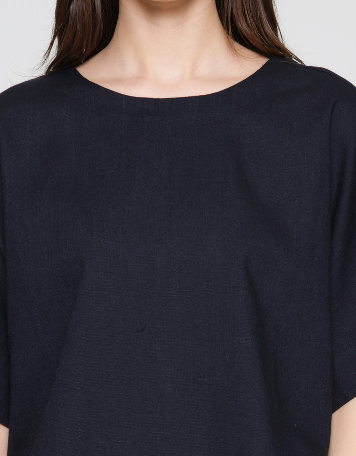 St. Yves Boxy Blouse With Side Slit Kaos Wanita
