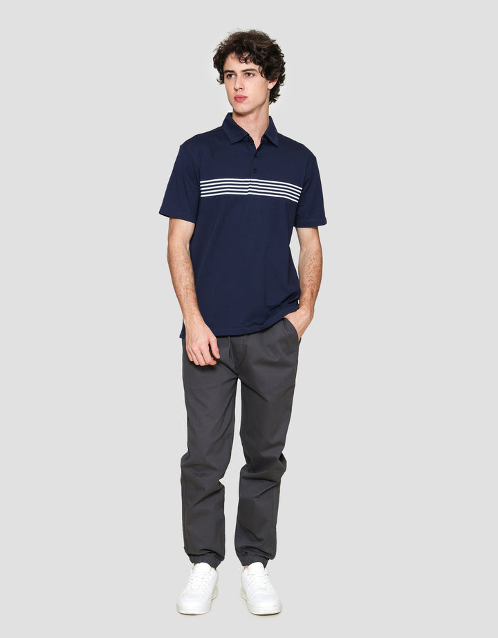 Cole Line Chest Stripe Kaus Kerah Pria