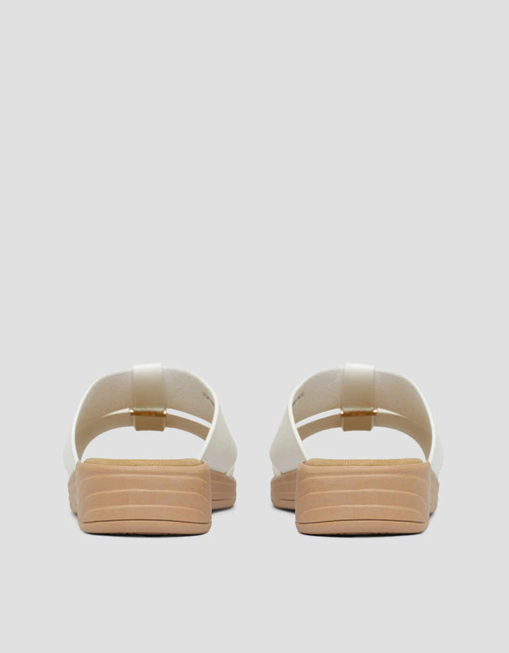 St. Yves Jvmily Simply Sandal Slipper Wanita