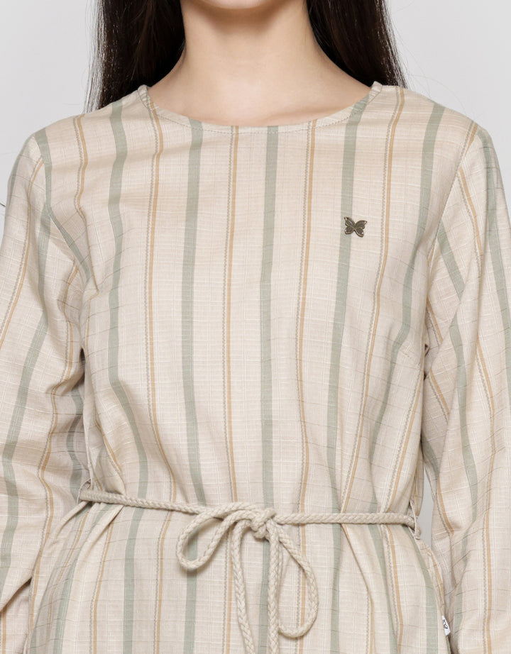 Expand Jiyeca Blouse Wanita