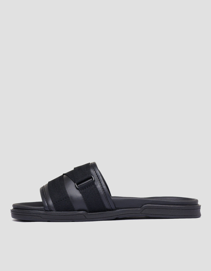 Nevada Cario Sandal Slipper Pria