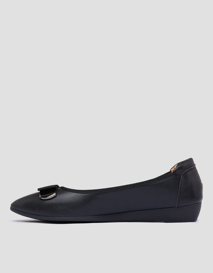 St. Yves Ballerina Sepatu Flat Wanita