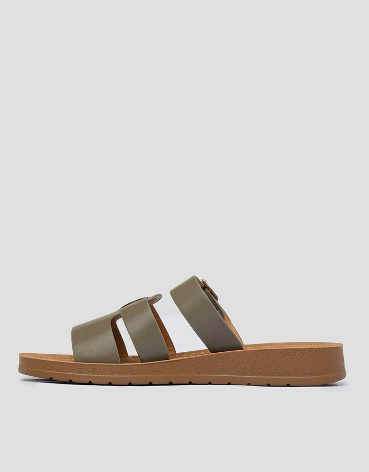 St. Yves Buckle Sandal Slipper Wanita
