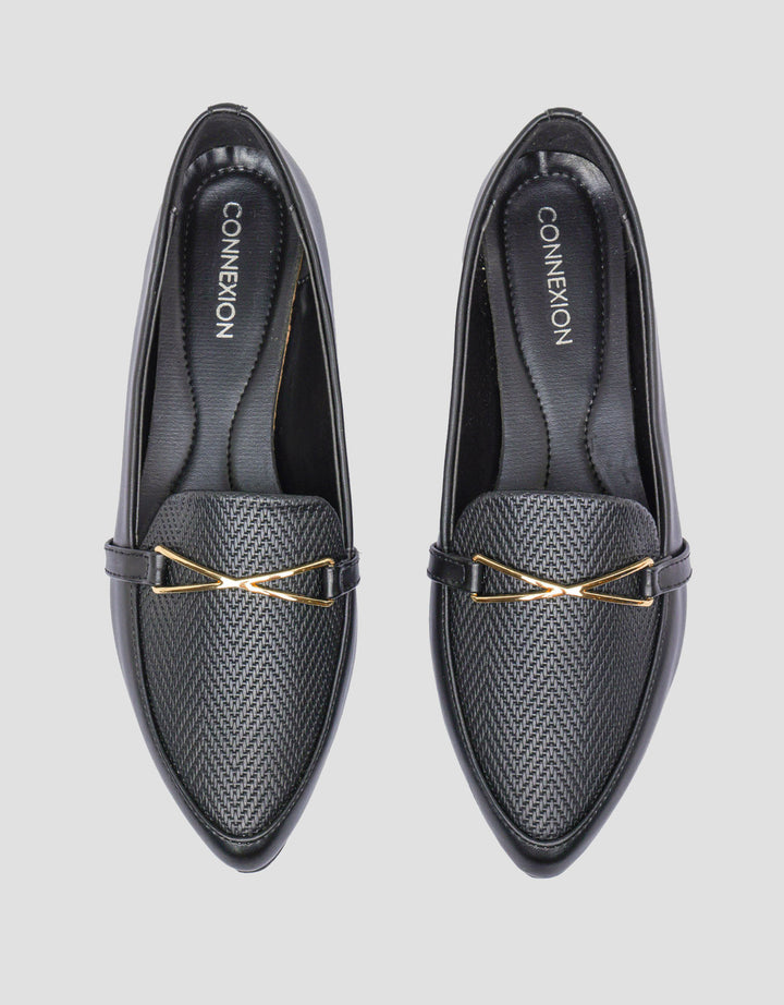 Connexion Sepatu Flat Wanita