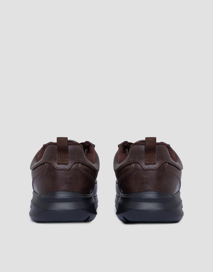 Cole Casual Sepatu Sneakers Pria