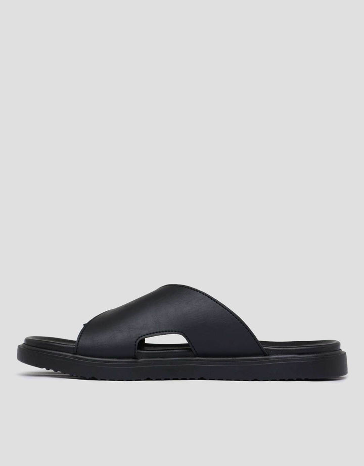 Cole Fashion Sandal Slipper Pria