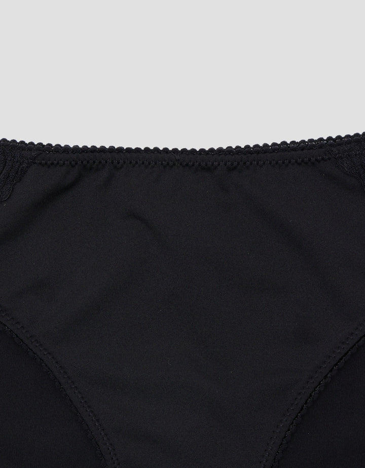 St. Yves Lace Mini Celana Dalam Wanita