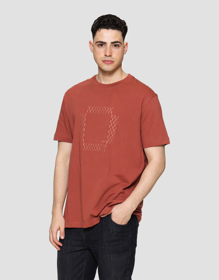 Cole Graphic Embroidery Ind Kaos Lengan Pendek Pria