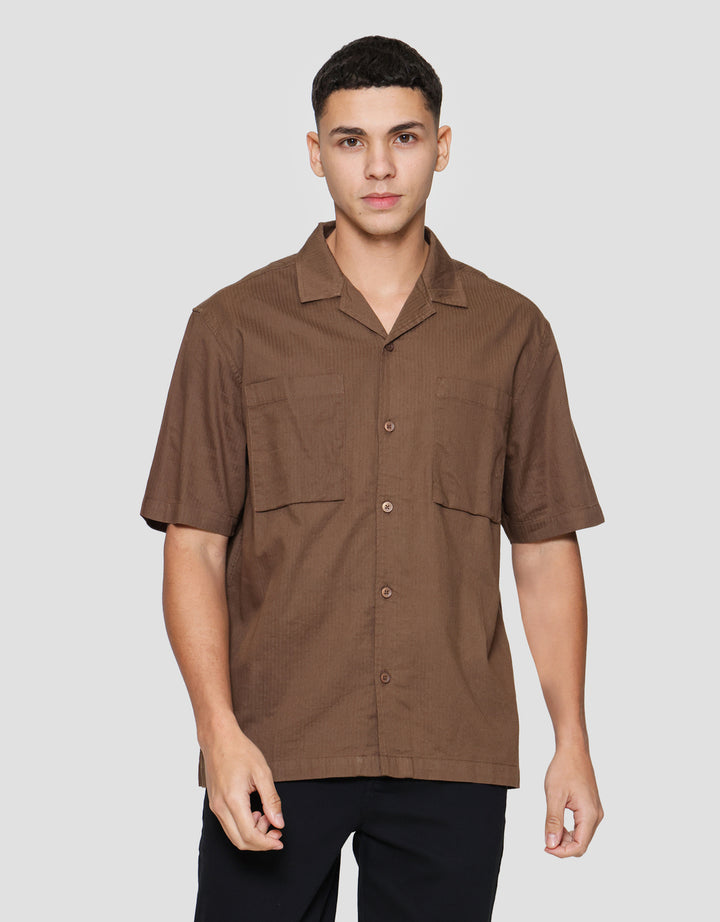 Cole Stripe Camp Colar 2 Pocket Kemeja Lengan Pendek Pria