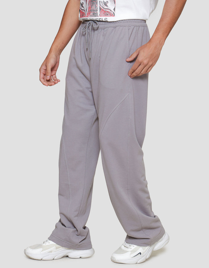 Nevada Loose With Cut And Sewn Celana Panjang Pria