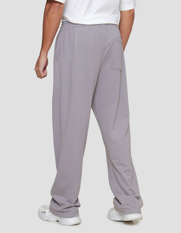 Nevada Loose With Cut And Sewn Celana Panjang Pria