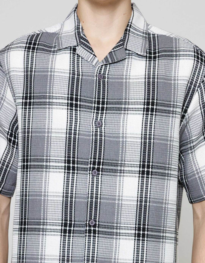 Cole Check Texture Camp Colar Kemeja Pria