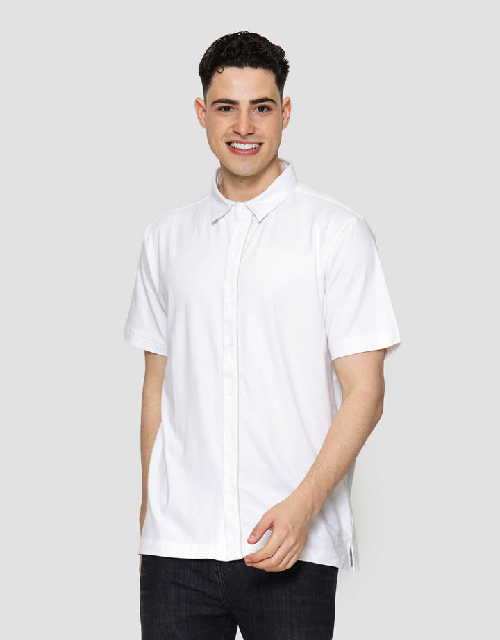 Cole Knitt Pipping Placate Kemeja Lengan Pendek Pria