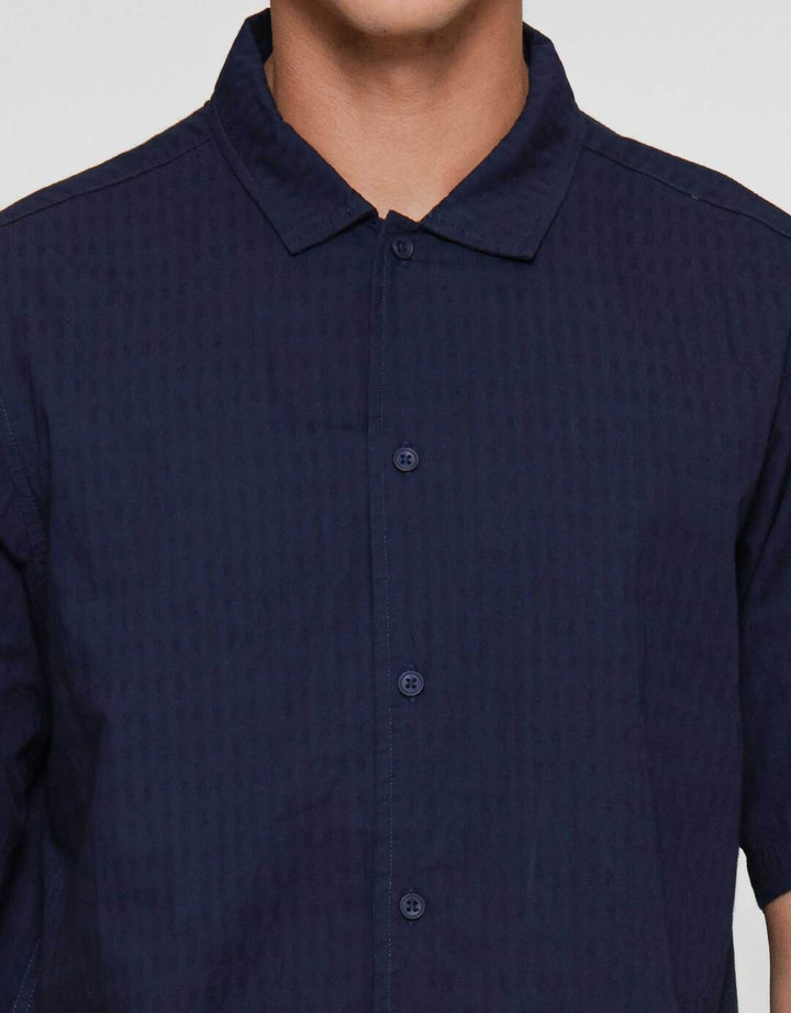 Cole Dobbie Texture Kemeja Pria