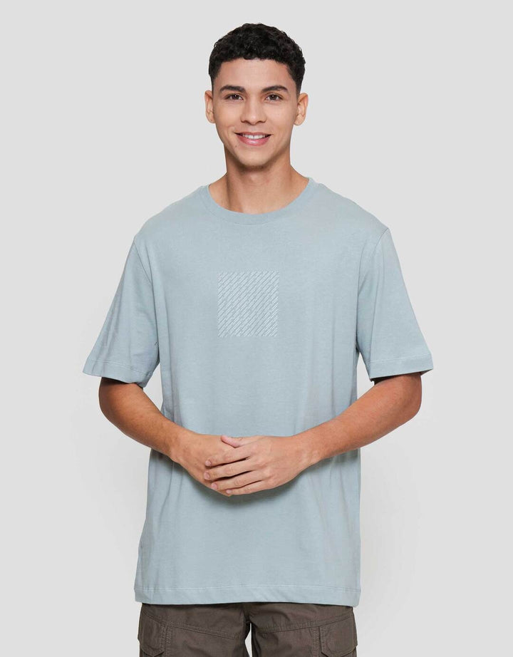 Cole Graphic Small Print Hd Diagonal Kaos Pria