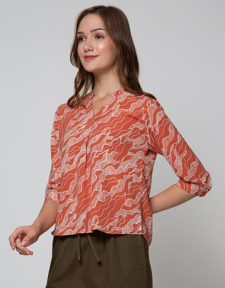 Connexion 3/4 Blouse Sleve Topography Print Skipper Hai Neck