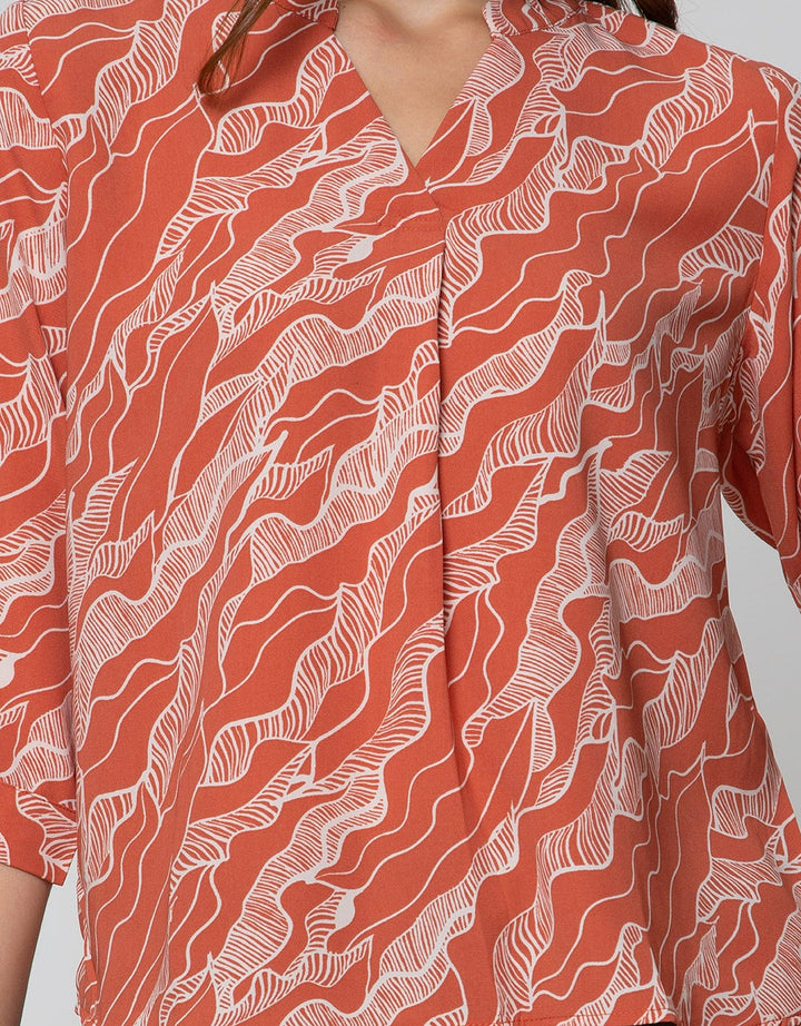 Connexion 3/4 Blouse Sleve Topography Print Skipper Hai Neck