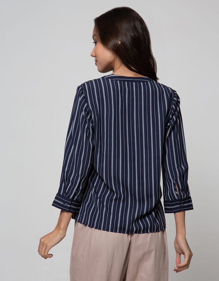 Connexion Long Sleeve Shirt Poly Print Stripes Vneck