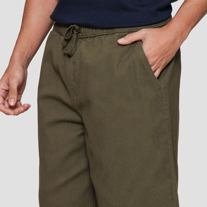 Nevada Woven Basic Big Twill Celana Pendek Pria