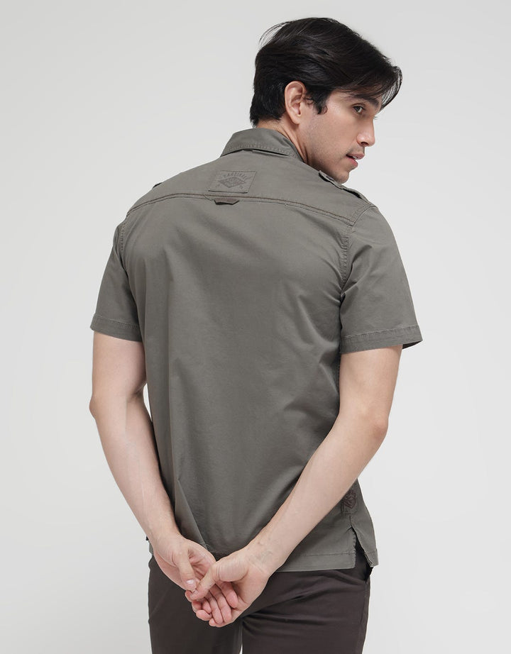 Cardinal Casual Kemeja Lengan Pendek