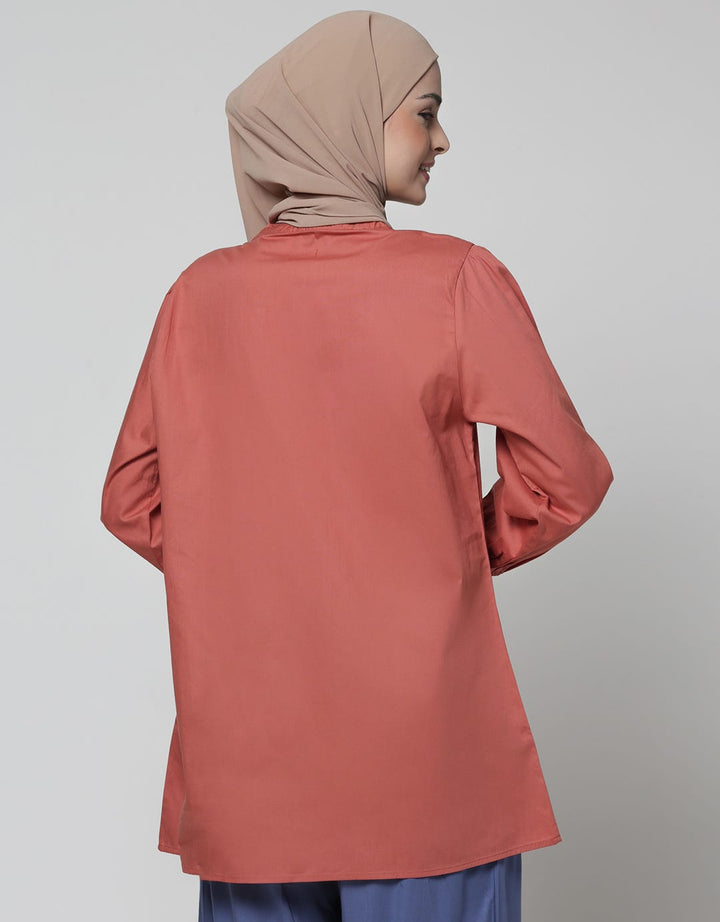 Annisa Pintuck Ruffle Kemeja Wanita