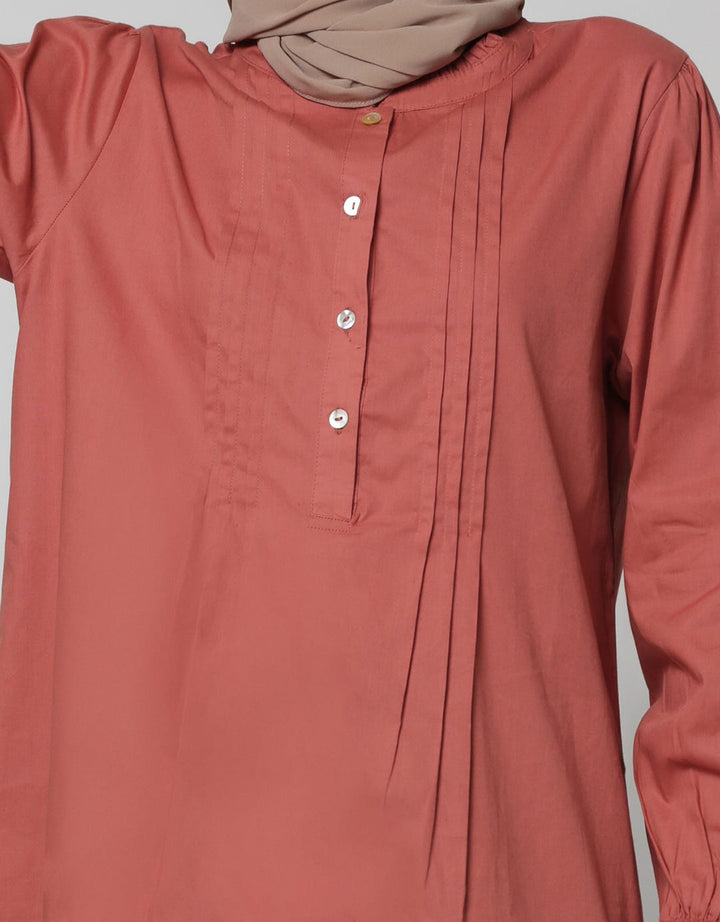 Annisa Pintuck Ruffle Kemeja Wanita