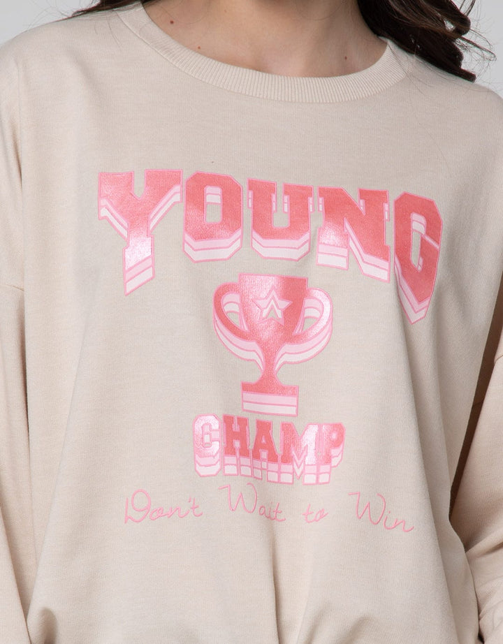 Details Young Wording Sweater Wanita