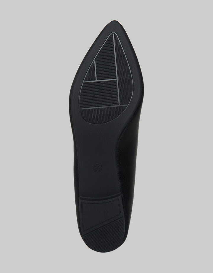 Laviola Square Look Flat Shoes Wanita