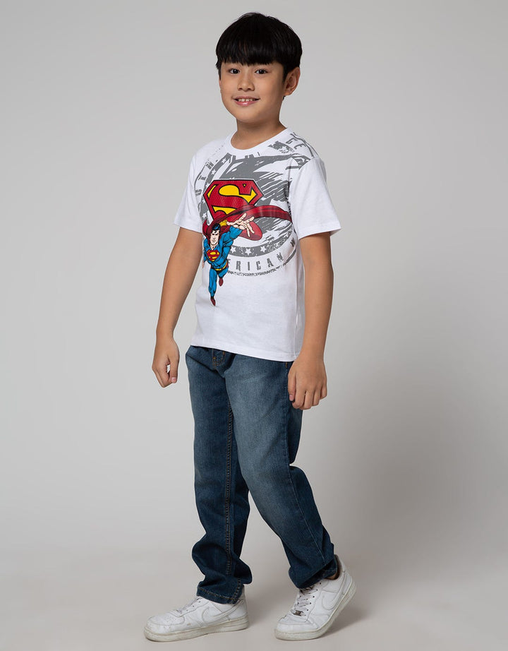 Character Kaos Lengan Panjang Superman Fly Above Wing