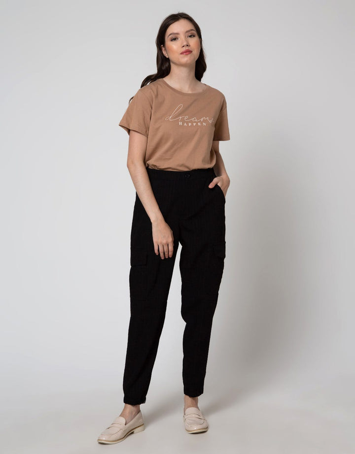 Details Cargo Regular Fit Celana Panjang Wanita