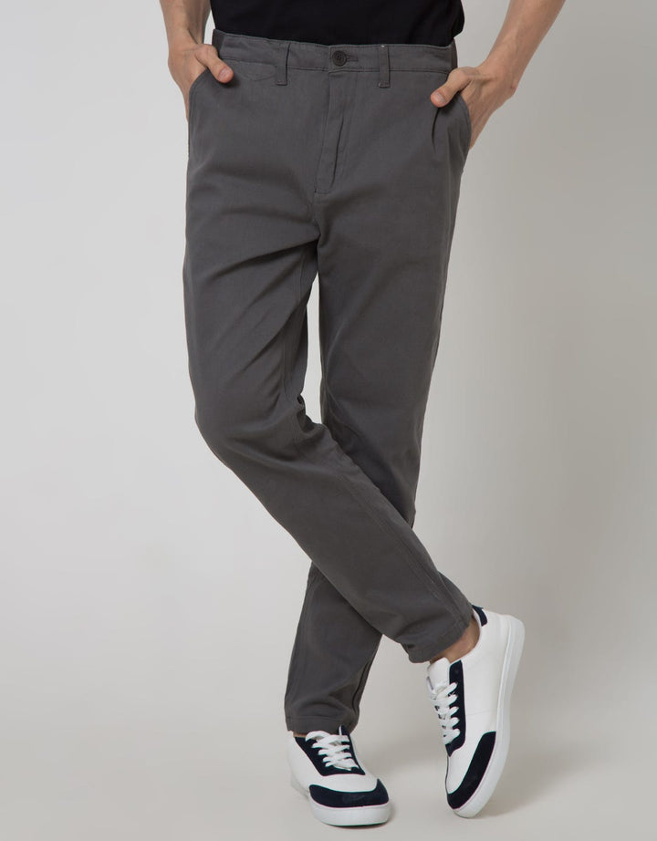 Details Osaka Chinos Celana Panjang Pria