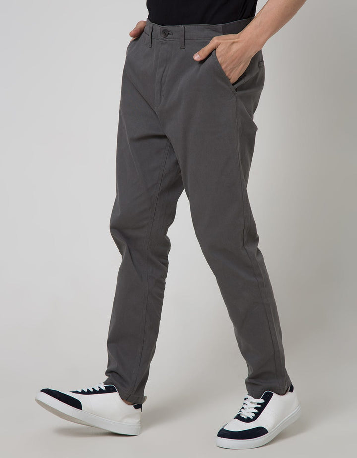 Details Osaka Chinos Celana Panjang Pria