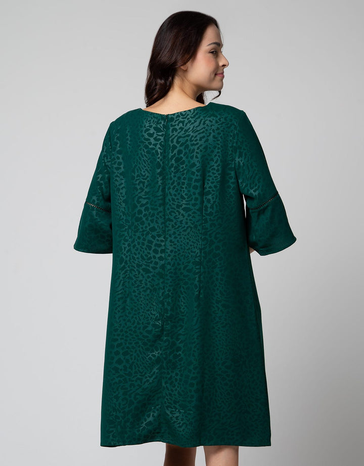 St. Yves Short Sleeve Midi Dress Laces With Emboss Fabric